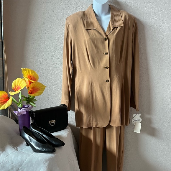 2 piece Silk  Pants Set - Picture 1 of 7